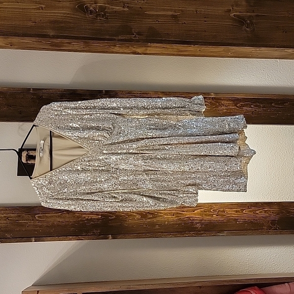 NA-KD V NECK LS MINI DRESS - Picture 2 of 6